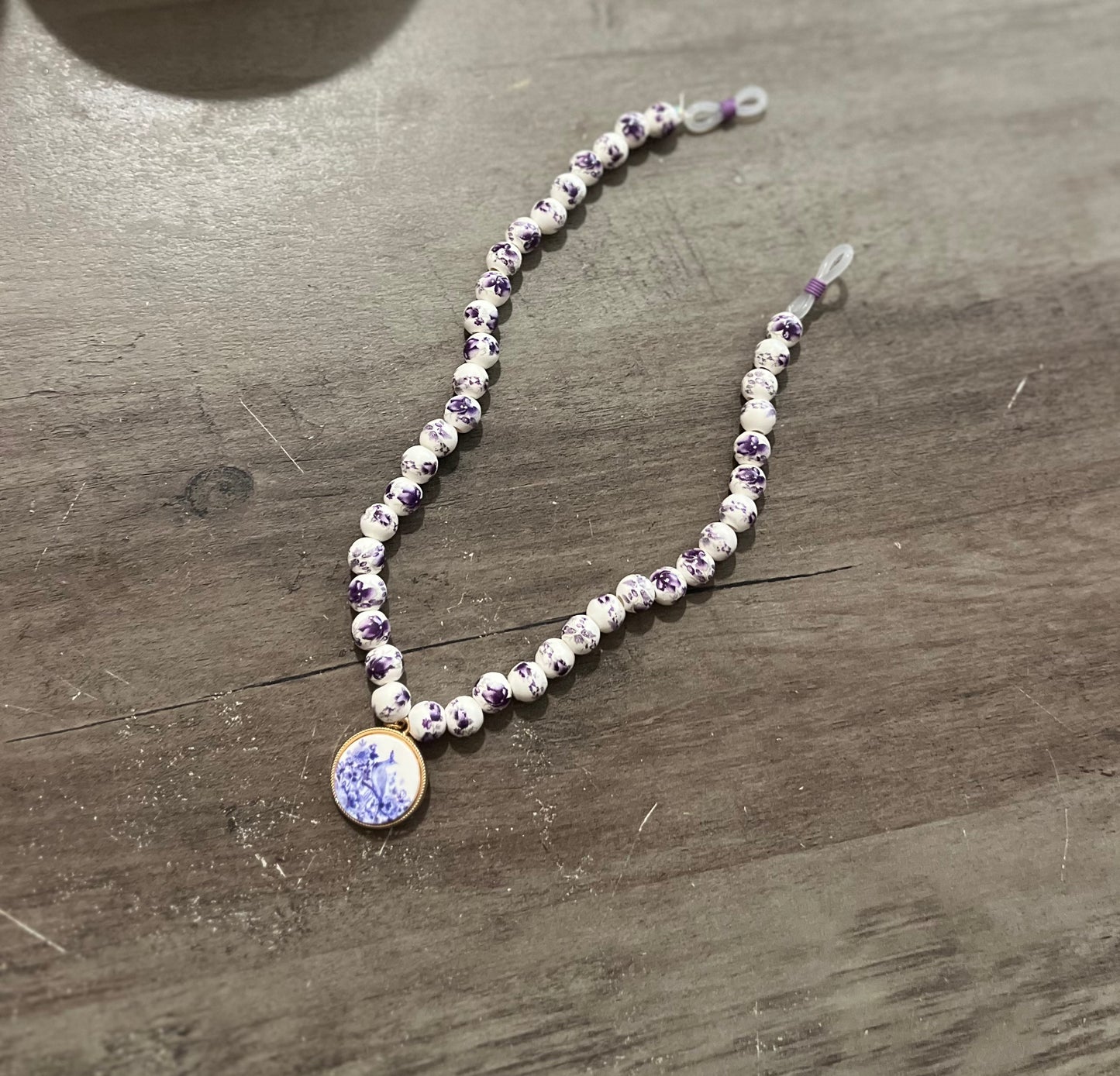 "Fine China Elegance” Floral Ceramic Glasses Chain – Purple & White Porcelain Edition