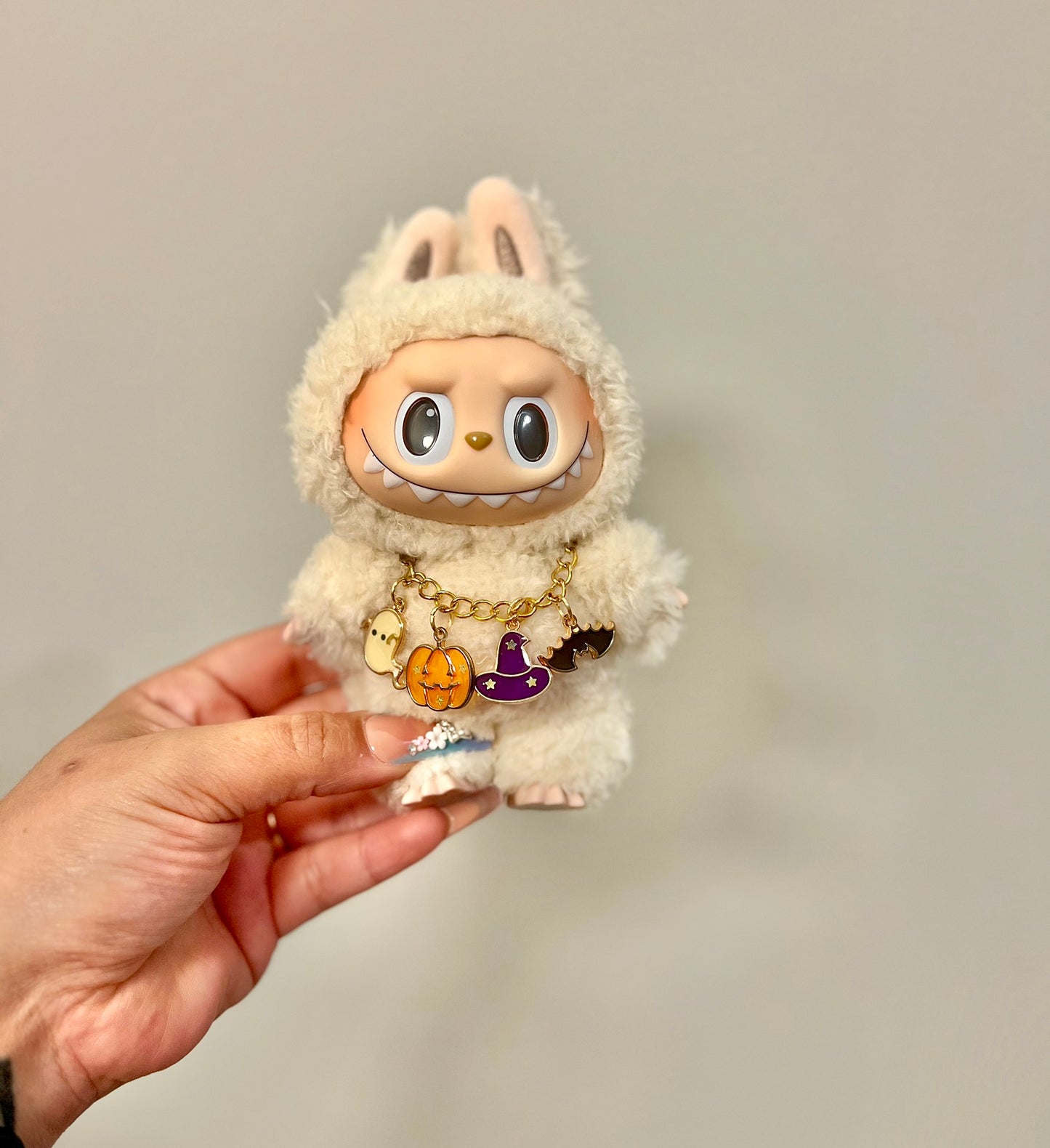 Bubu Halloween Necklace – Cute Gold Charm Chain with Ghost, Pumpkin, Witch Hat & Bat